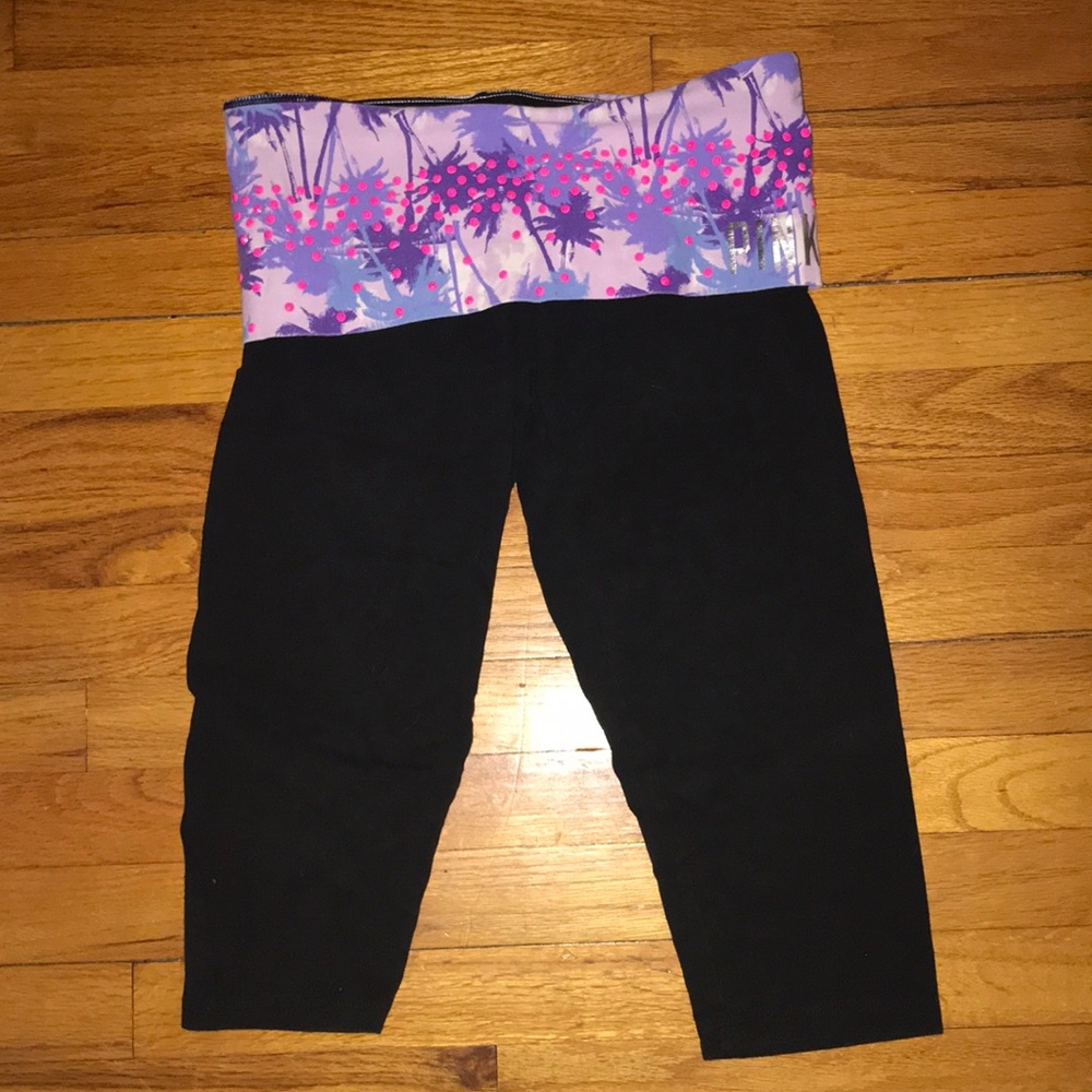 PINK Victoria’s Secret Crop Leggings